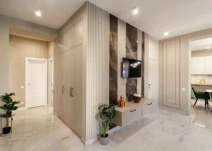 Leogrand Vip Apartments On Lesi Ukrainky 7 * إلفيف