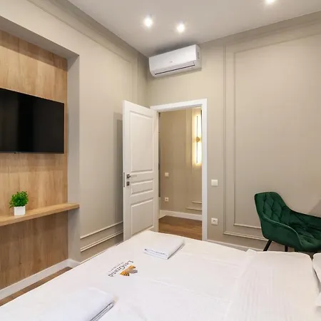 Leogrand Vip Apartments On Lesi Ukrainky 7