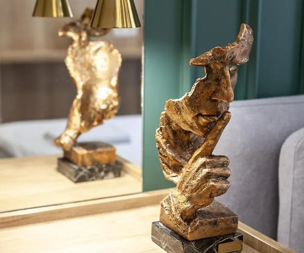 Apartman Leogrand Vip On Lesi Ukrainky 7