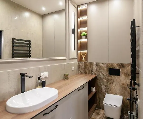 Leogrand Vip On Lesi Ukrainky 7 * Lviv